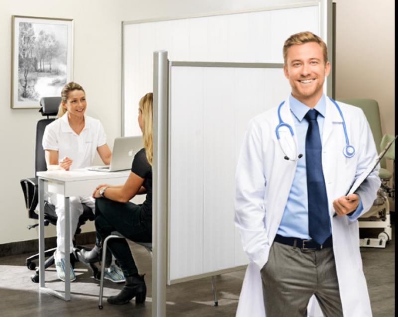 NE REPRÉSENTE QUE LES CHEFS DE FILE DE L’INDUSTRIE